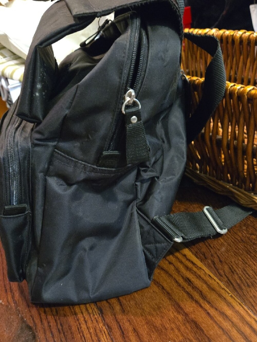 Esprit Vintage 90's Black Nylon Backpack with Front Zip Pocket - Picture 3 of 4